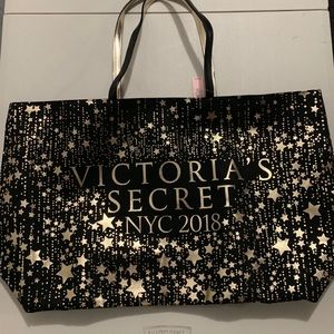 Victoria’s Secret tote bag NWT